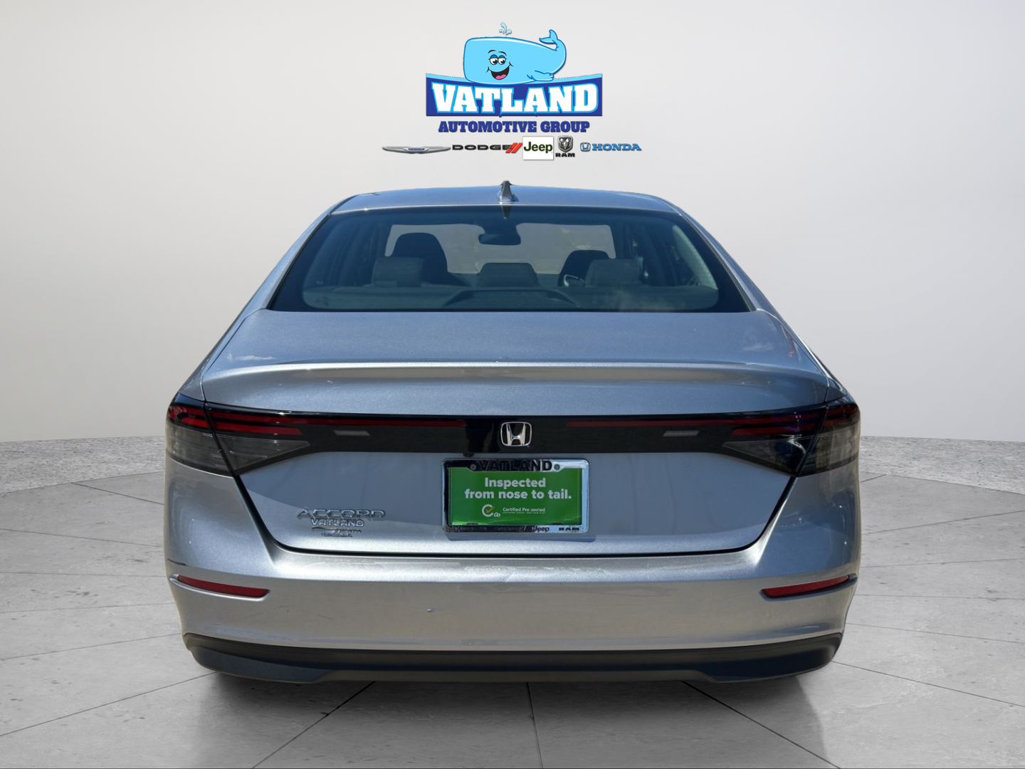 Used 2024 Silver Honda LX image 4