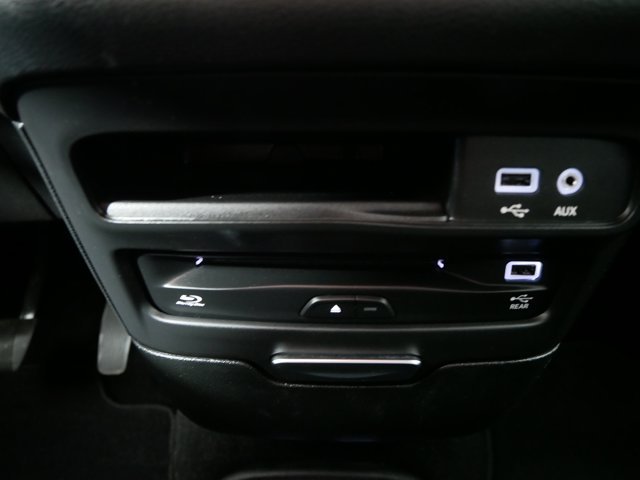 Used 2019 Brilliant Black Crystal Pearlcoat Chrysler Touring L Plus image 34