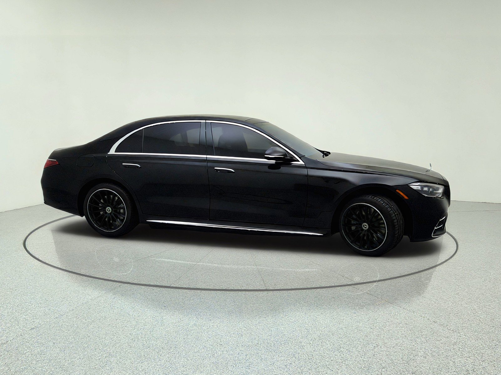 Used 2026 Obsidian Black Metallic Mercedes-Benz S 580 image 6