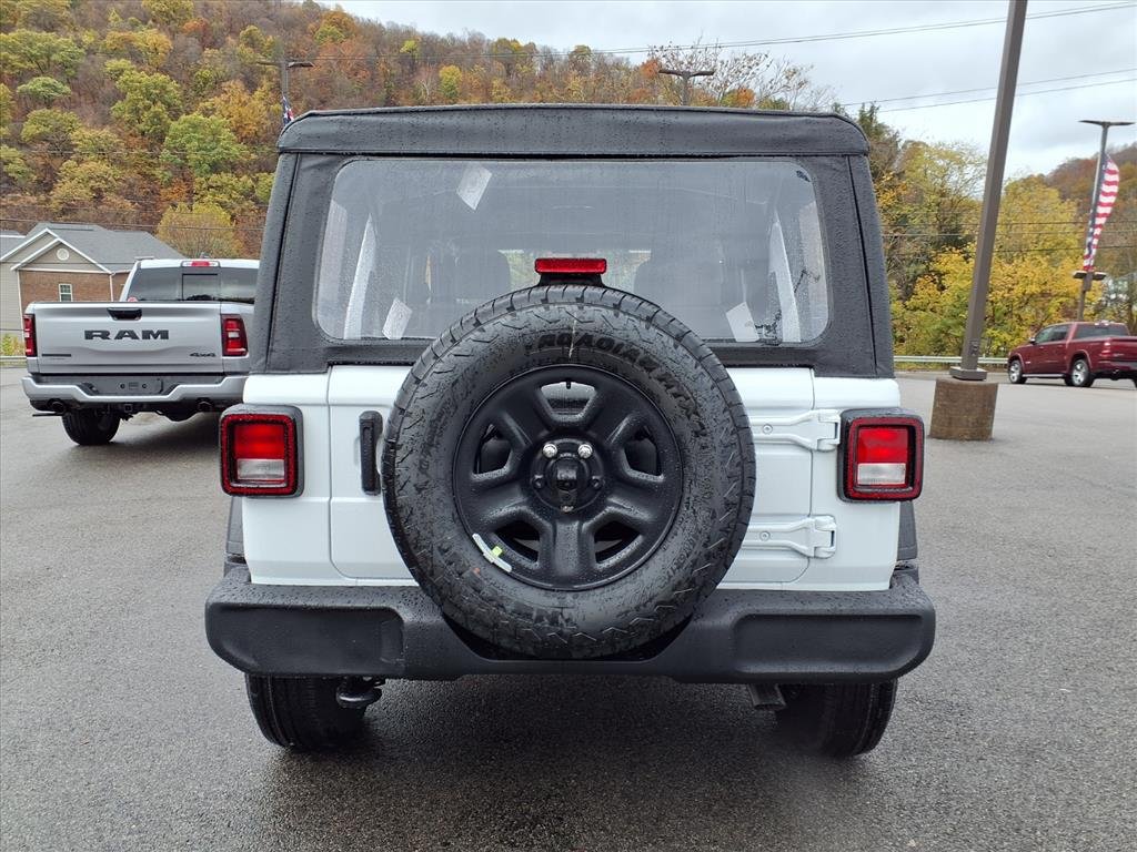 2026 Jeep Wrangler Sport photo 4