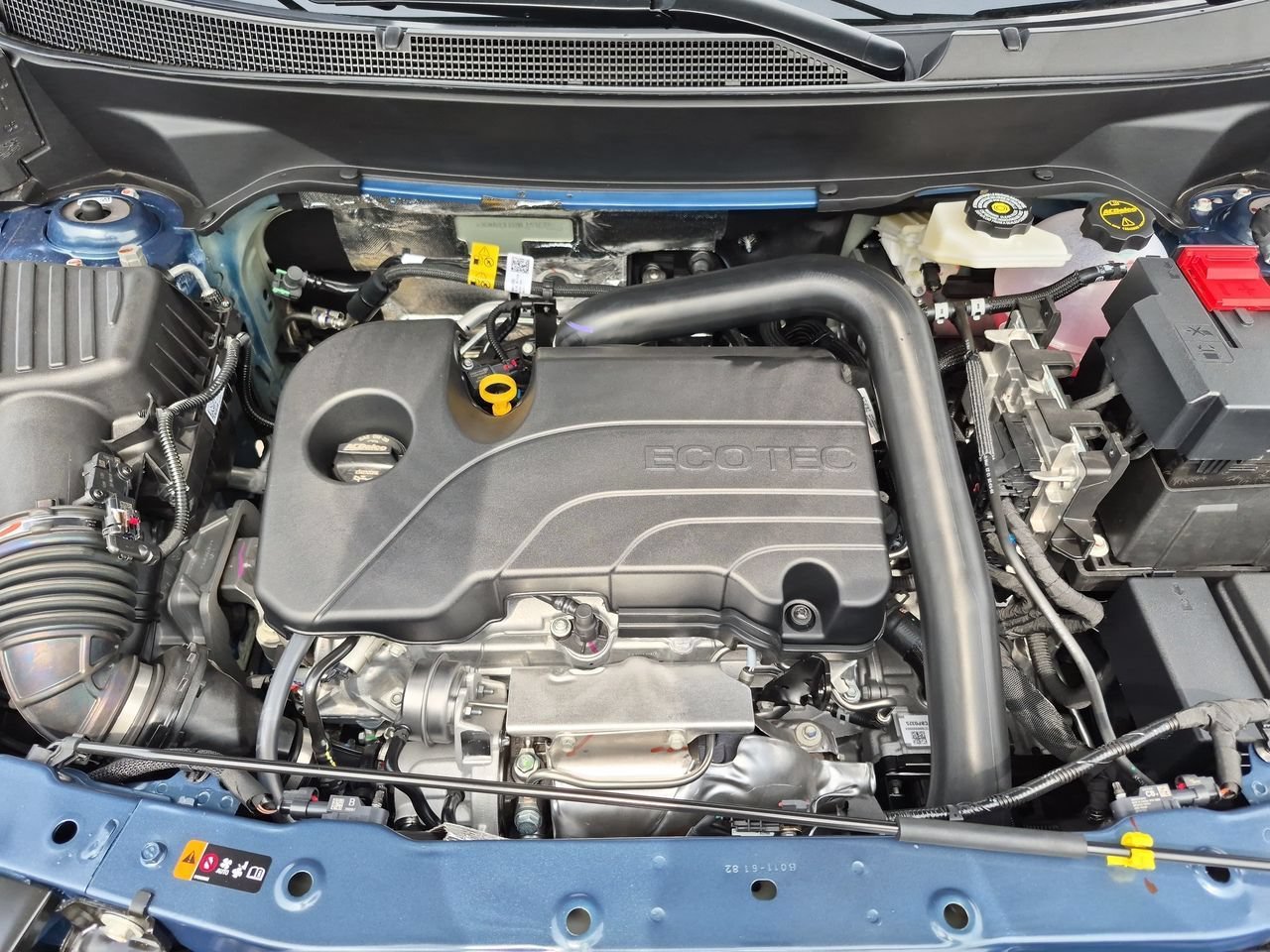 New 2027 Lakeshore Blue Metallic Chevrolet LT image 29