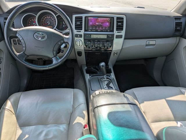 Used 2006  Toyota Limited image 12