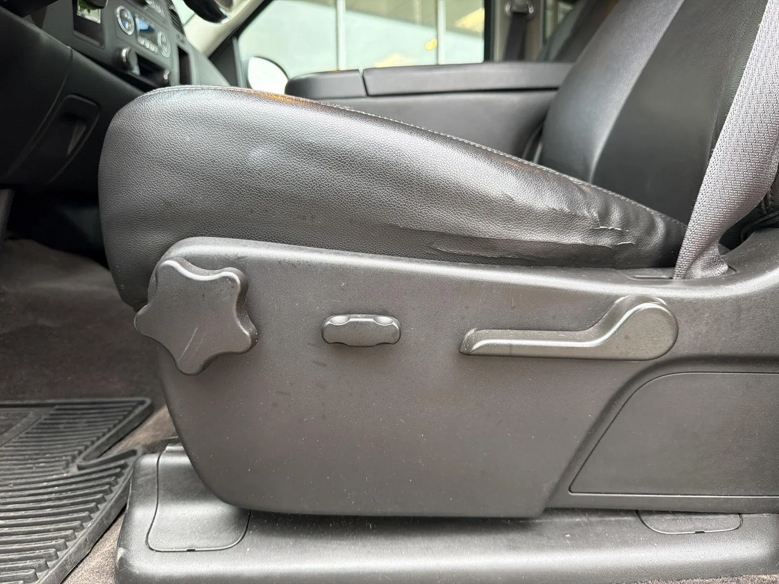 Used 2012 STEEL GRAY METALLIC GMC SLE image 14