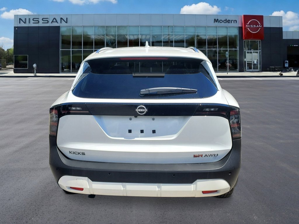 New 2026 Aspen White Tricoat Nissan SR image 5