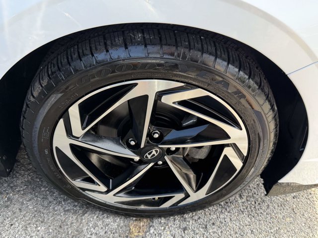 Used 2024 Serenity White Hyundai SEL image 6