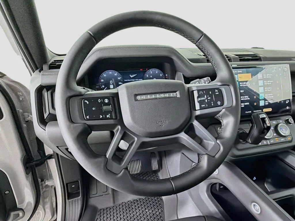 New 2026 Borasco Grey Land Rover X-Dynamic SE image 11