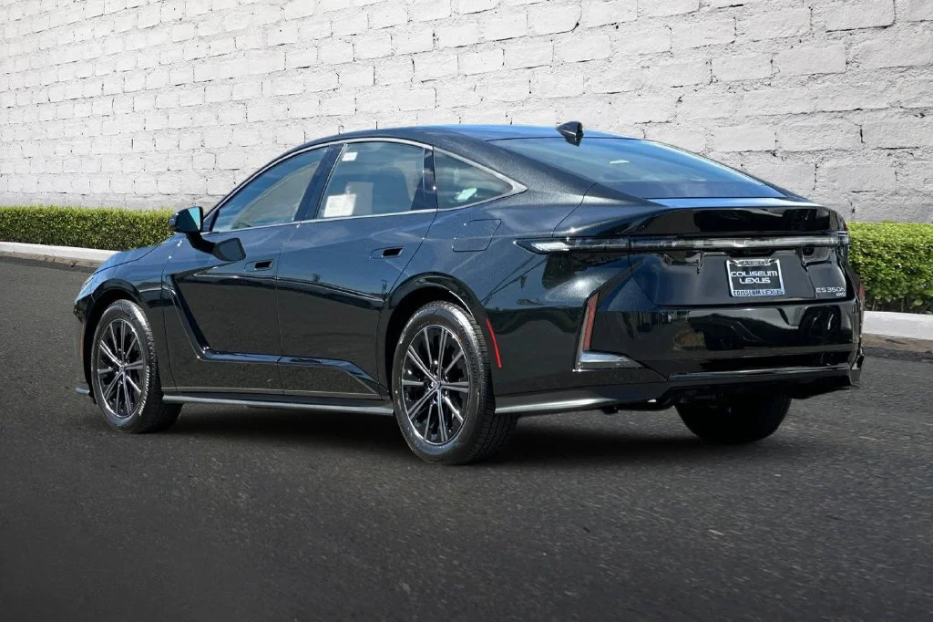 2026 Lexus ES Hybrid 350h Premium AWD - Photo 6