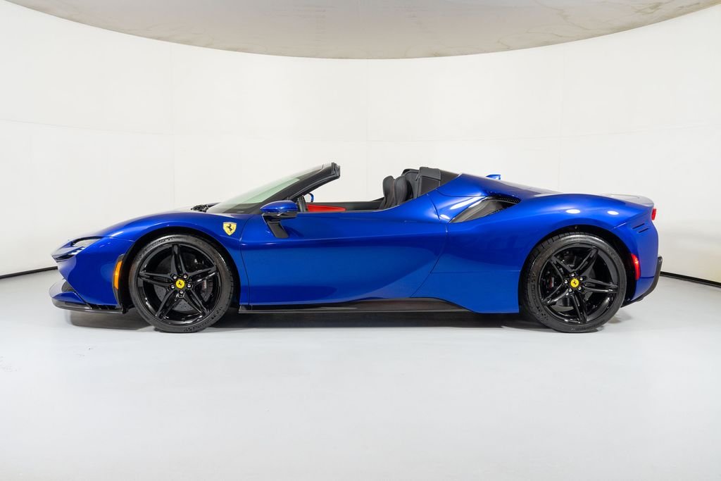 Used 2022 Blue Ferrari  image 3