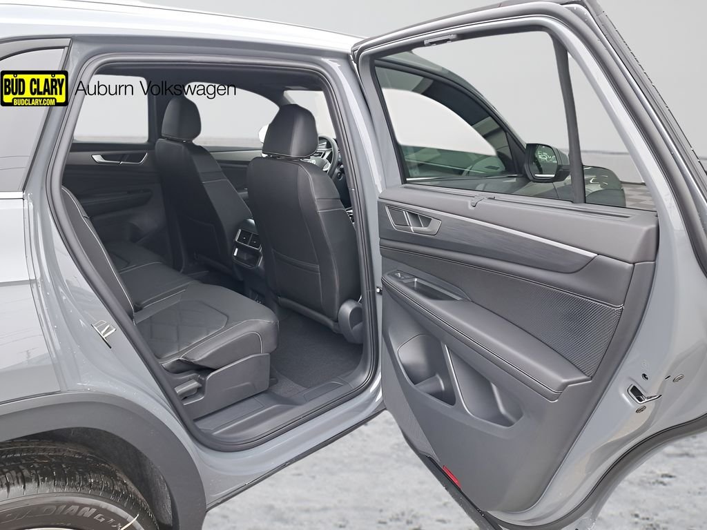 2025 Volkswagen Atlas Cross Sport SE w/Tech - Photo 16