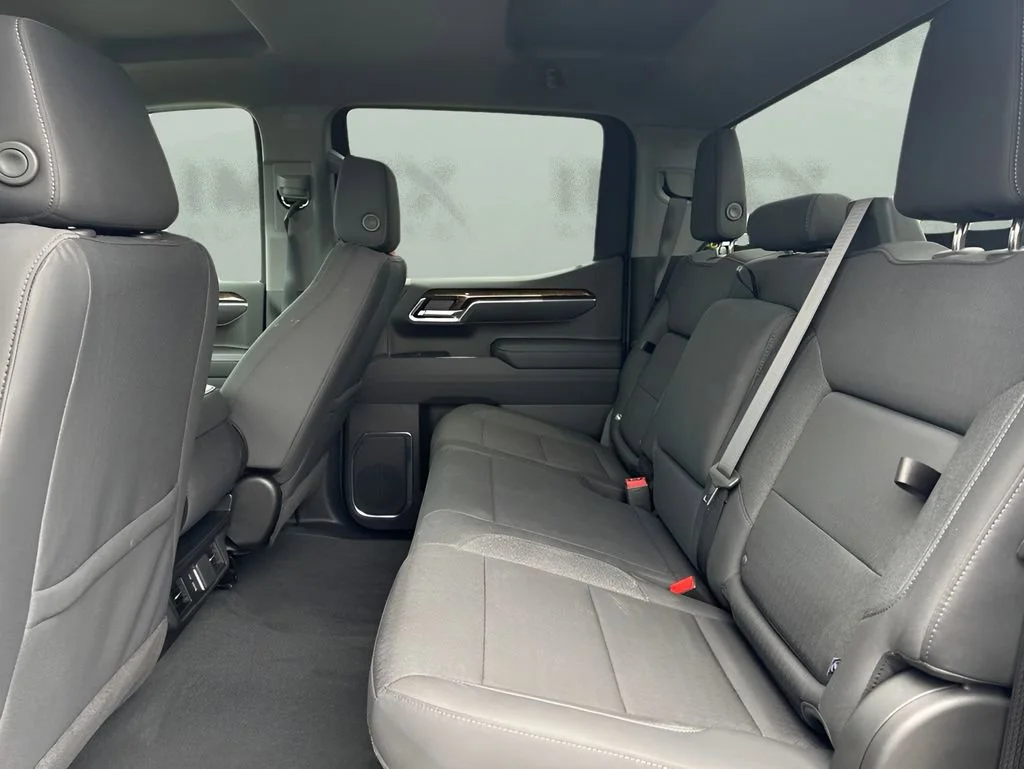 Used 2026 Onyx Black GMC Elevation image 12