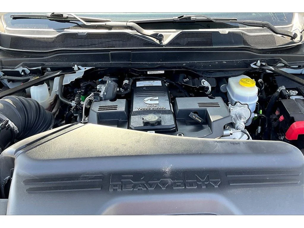 Used 2024  Ram Laramie image 8