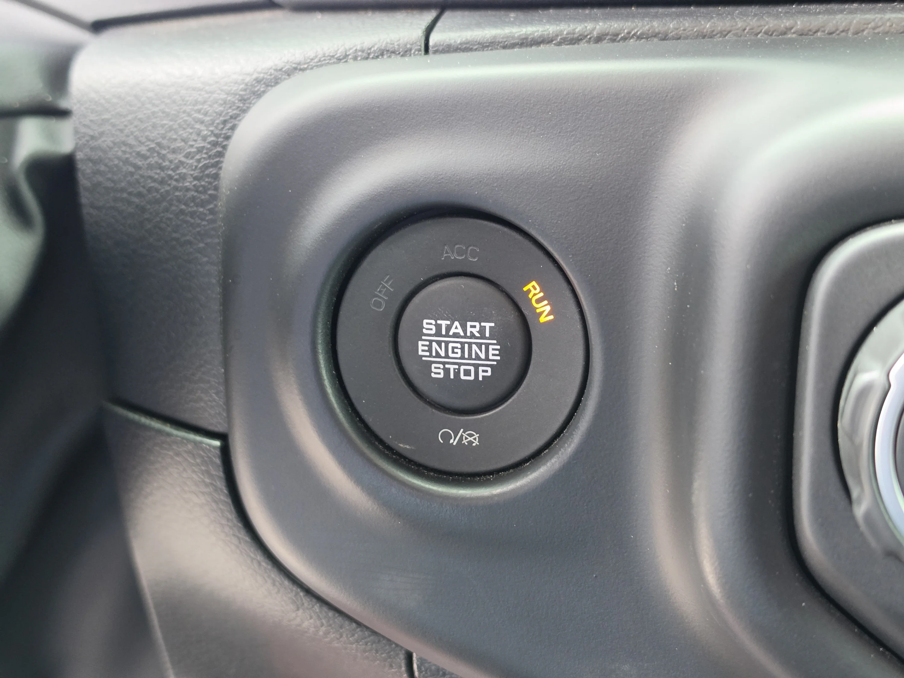 Used 2023 Black Clearcoat Jeep Mojave image 37