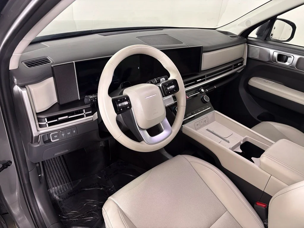 Used 2025 Gray Hyundai SEL image 16