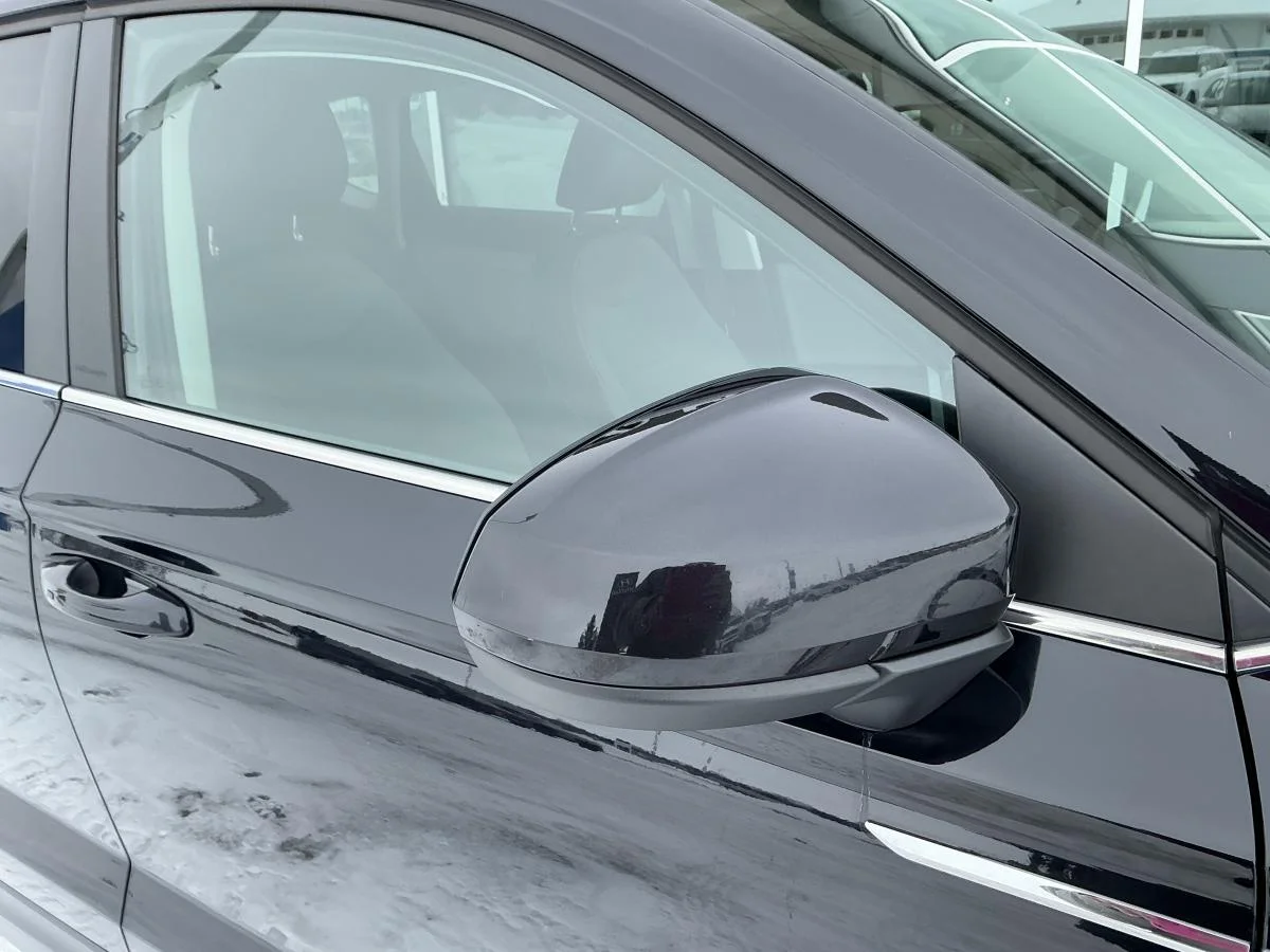 Used 2022 Grey Volkswagen Comfortline image 10
