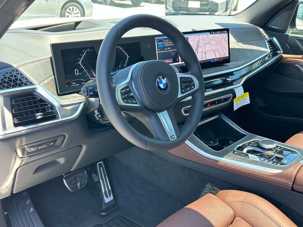 New 2026 Mineral White Metallic BMW xDrive40i image 13