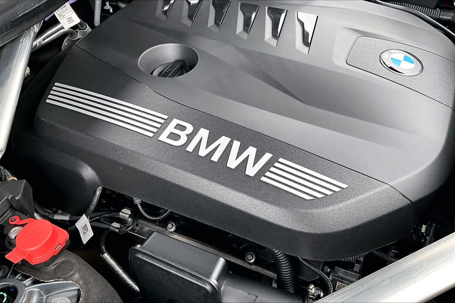 Certified Used 2026 Skyscraper Grey Metallic BMW xDrive40i image 33