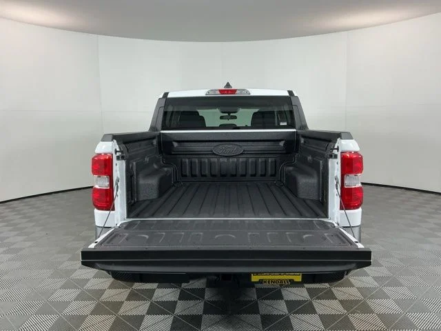 New 2026 Oxford White Ford XLT image 9