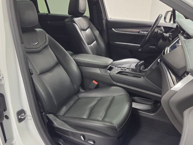 Used 2023 White Cadillac Luxury image 19