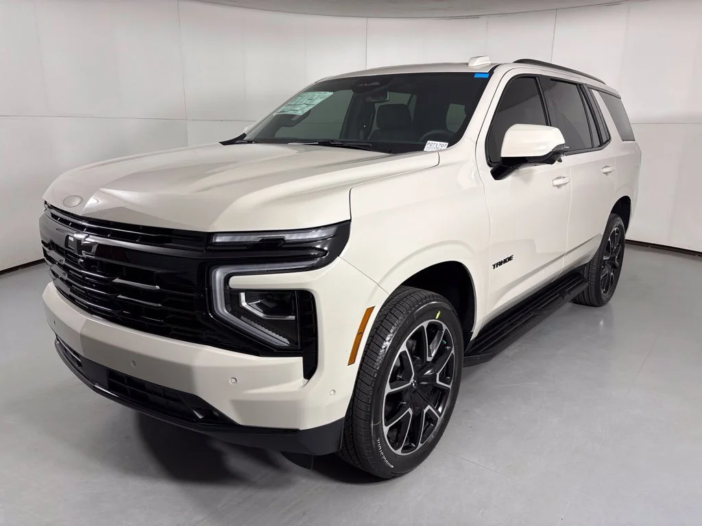 New 2027 White Sands Chevrolet RST image 5