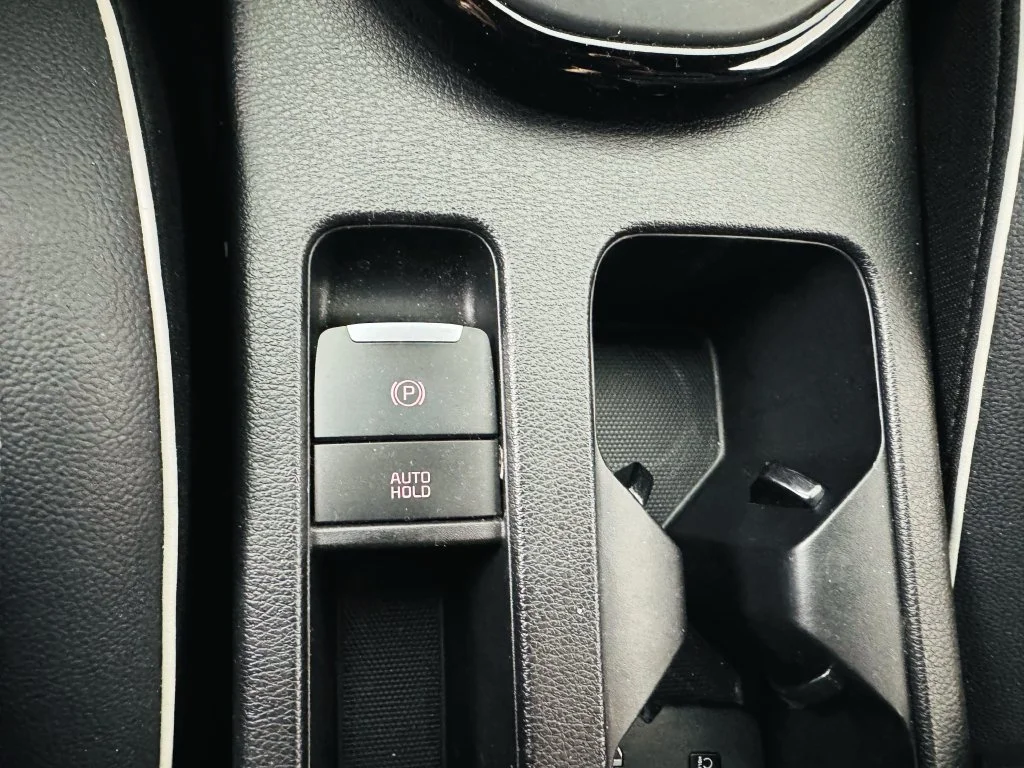 Used 2023 White Kia GT-Line image 19