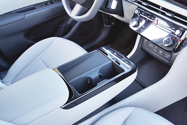 New 2026 Silver Hyundai SEL image 13