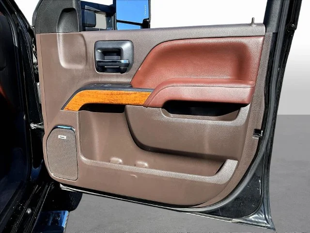 Used 2016 Black Chevrolet High Country image 32