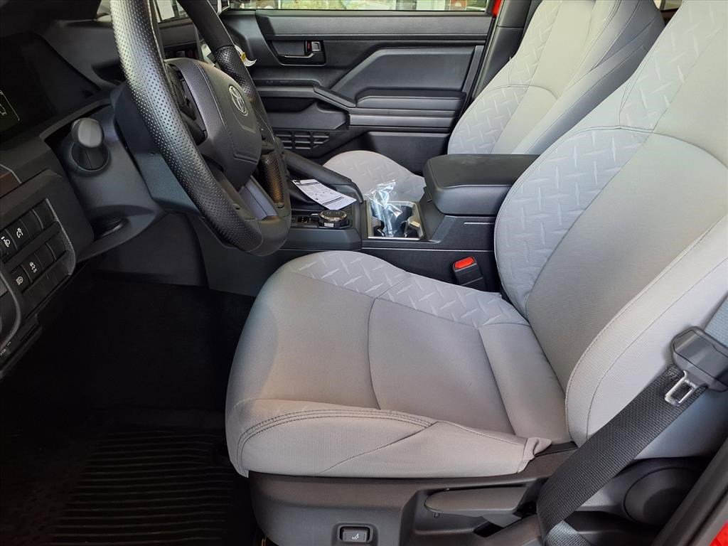 2026 Toyota Tacoma SR5 - Photo 31