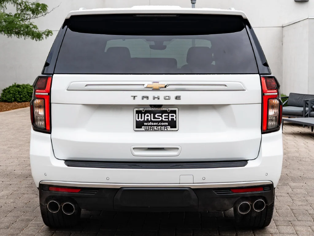 Used 2021 Summit White Chevrolet High Country image 7