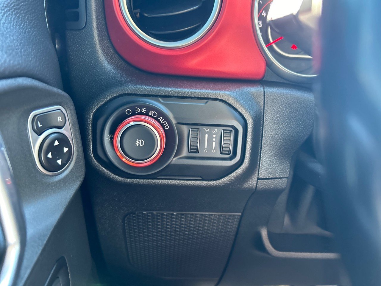 Used 2020 Black Jeep Rubicon image 15
