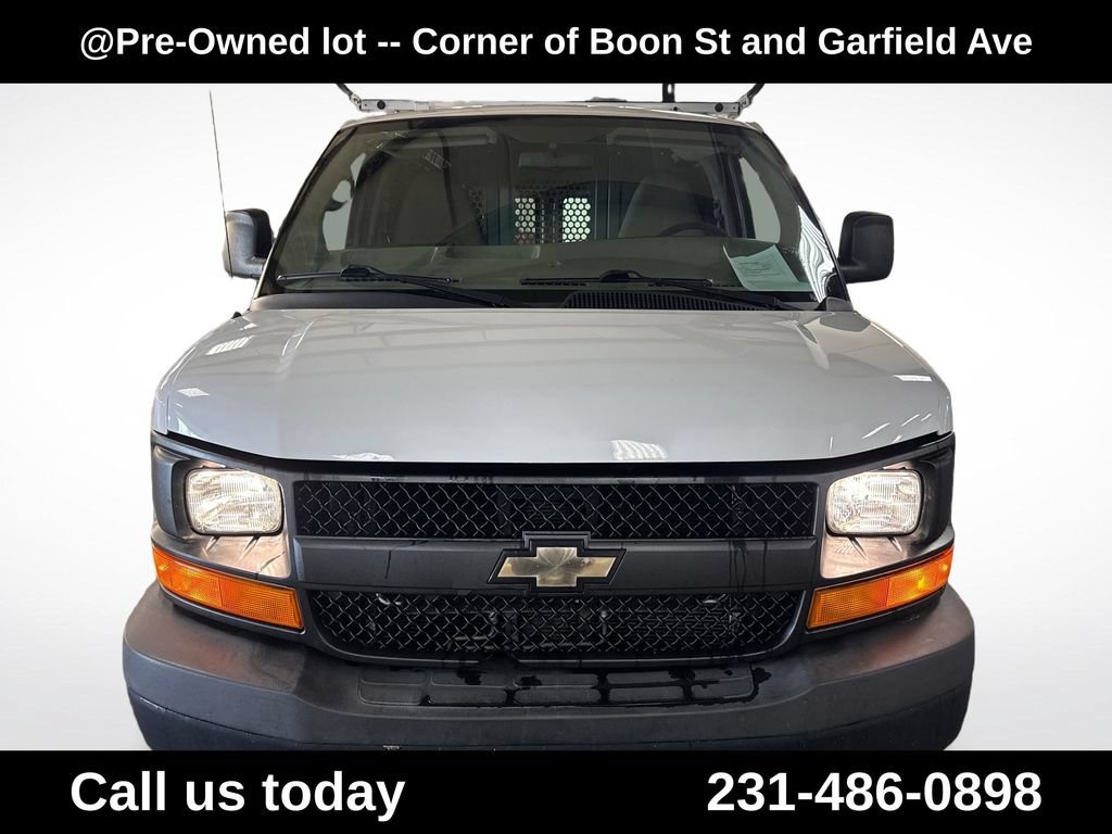 Used 2013 SUMMIT WHITE Chevrolet BASE image 8