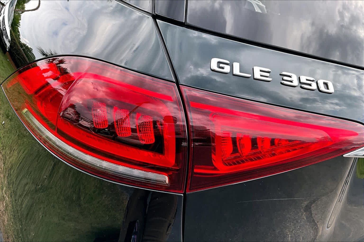 Certified Used 2022 Emerald Green Metallic Mercedes-Benz GLE 350 image 29