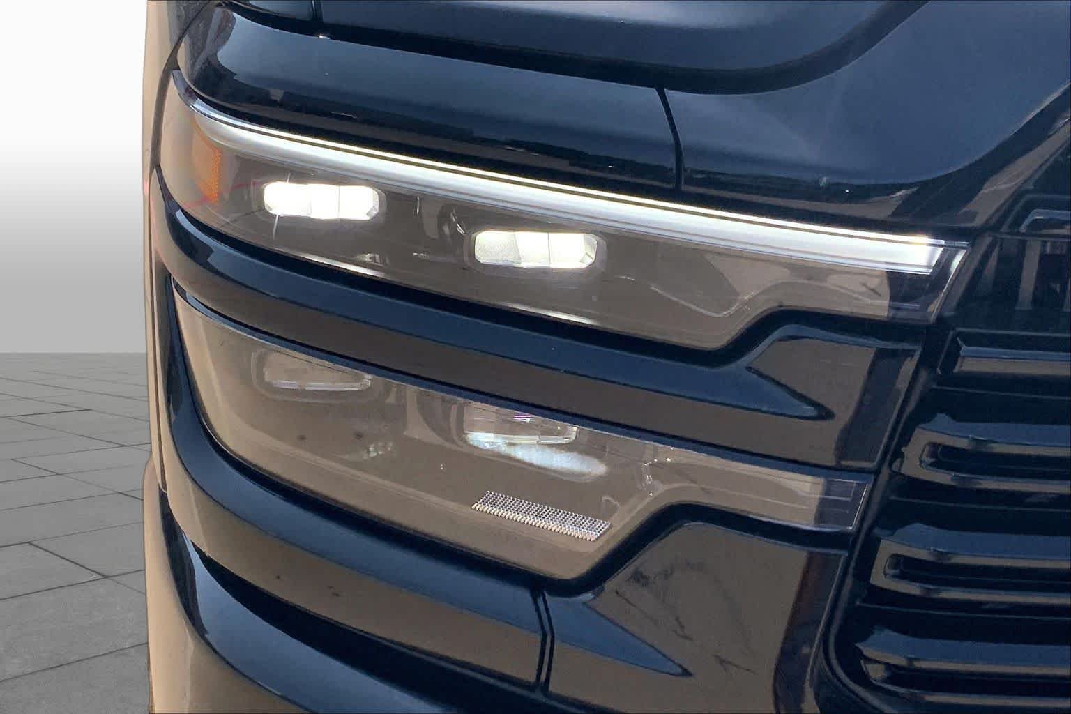 New 2026 Diamond Black Crystal Pearl-Coat Exterior Paint RAM Laramie image 13