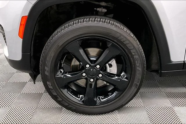 2024 Jeep Grand Cherokee Altitude - Photo 9