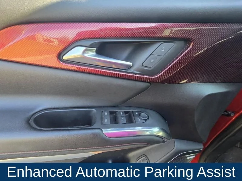 Used 2024 Red Chevrolet Z71 image 19