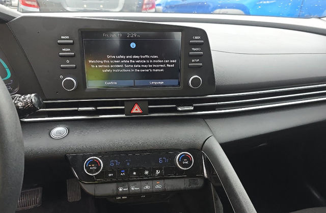 Certified Used 2025 Red Hyundai Blue image 7