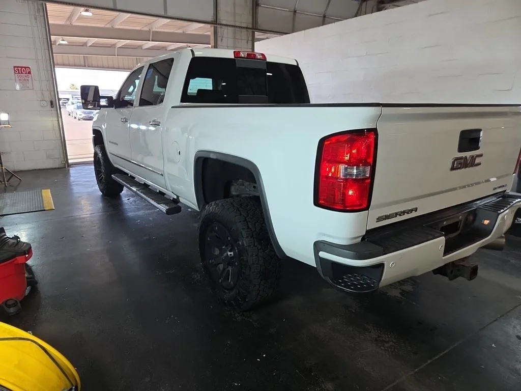 Used 2016 White GMC Denali image 2