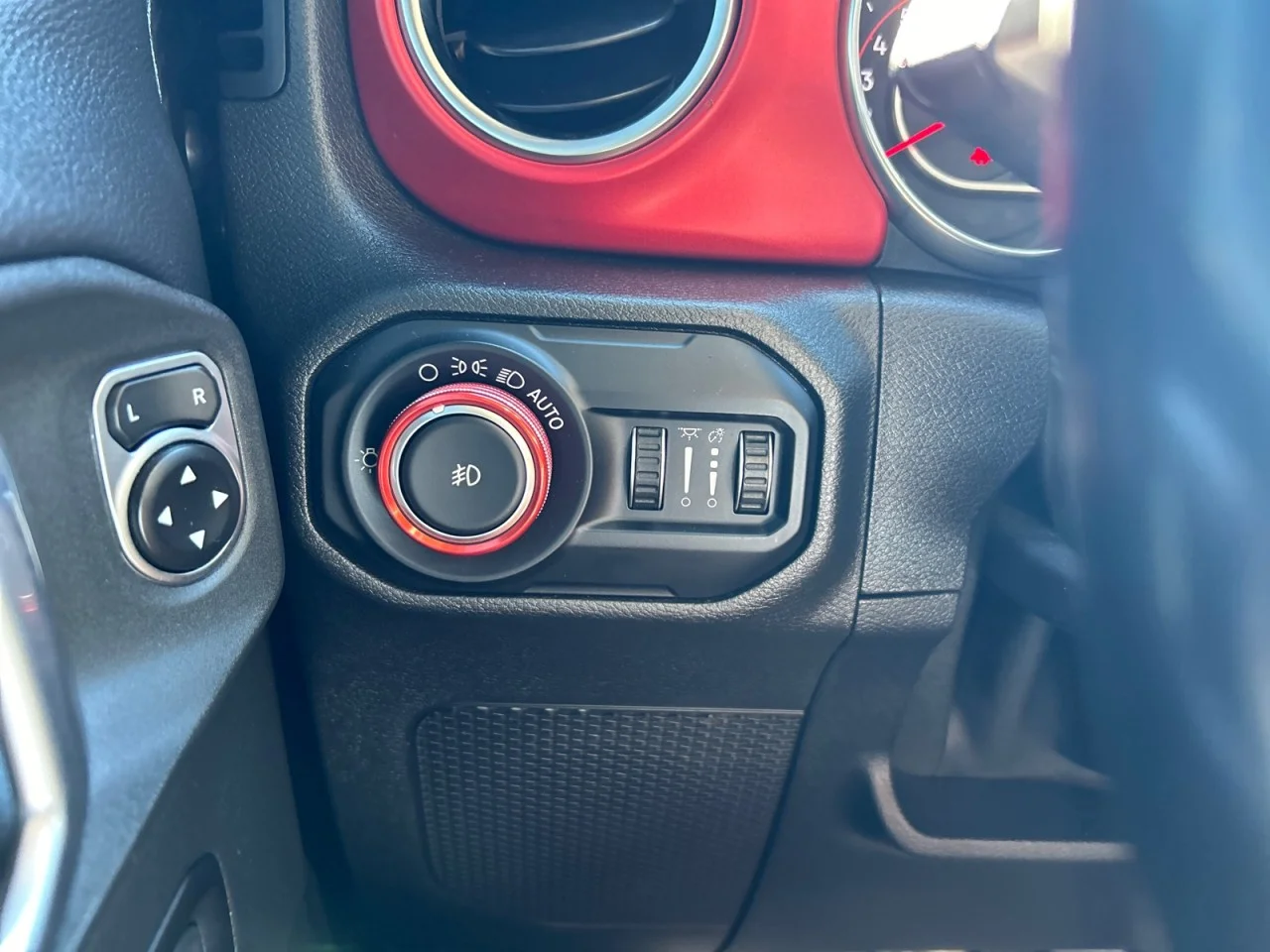 Used 2020 Black Jeep Rubicon image 15