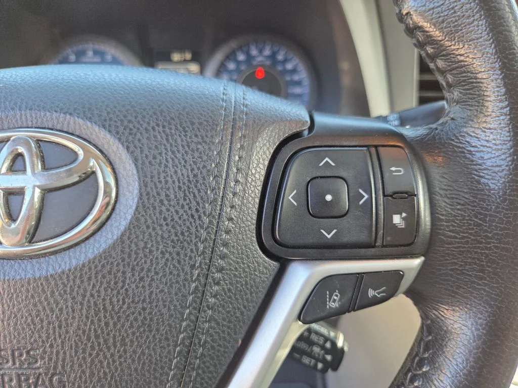 Certified Used 2020 Black Toyota XLE image 33