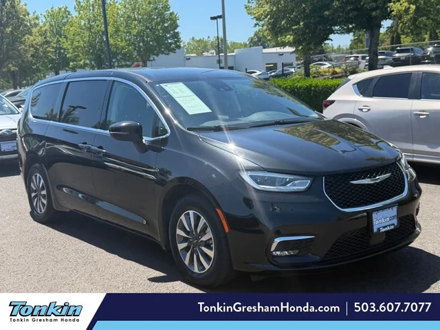 2023 Chrysler Pacifica Hybrid Touring L