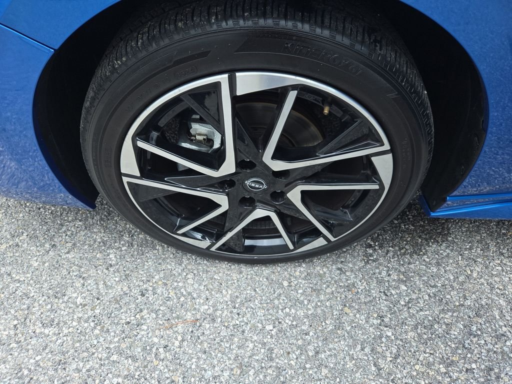 Used 2025 Electric Blue Metallic Nissan SR image 26