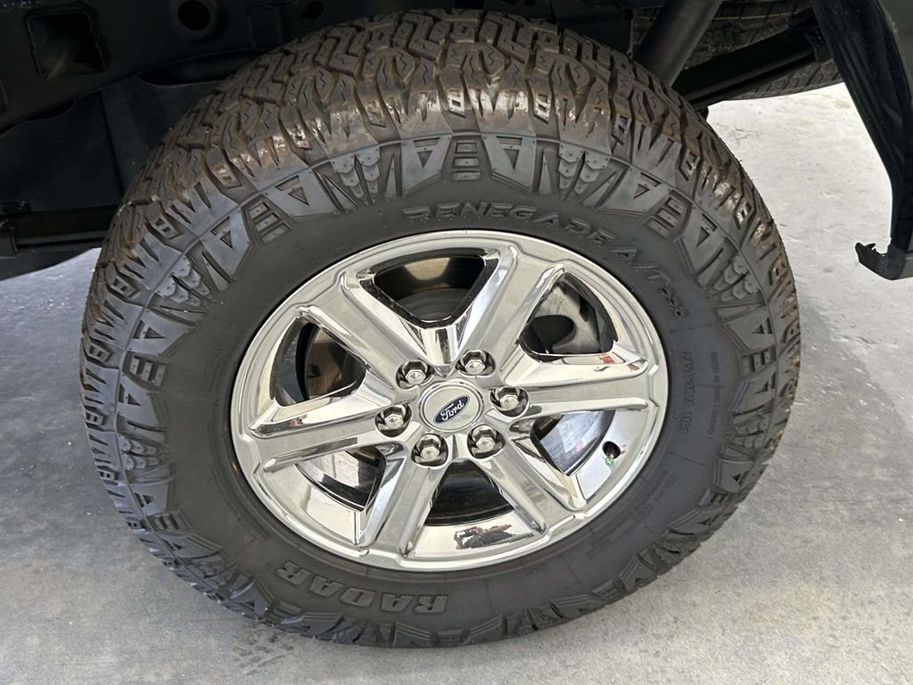 Used 2024 Black Ford XLT image 11
