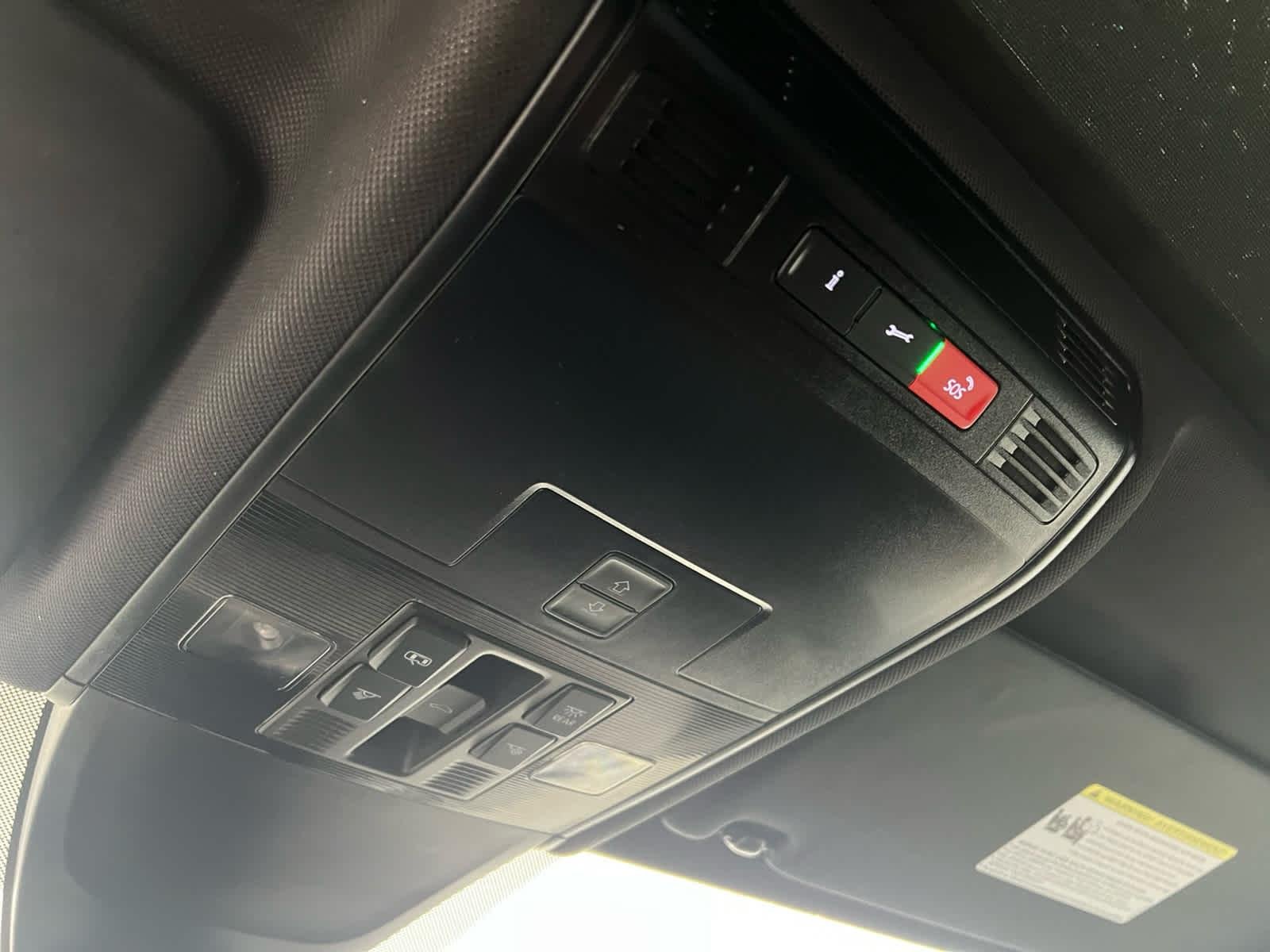 2022 Volkswagen Tiguan SEL R-LINE - Photo 25