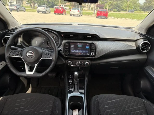Used 2024 Gray Nissan SV image 3