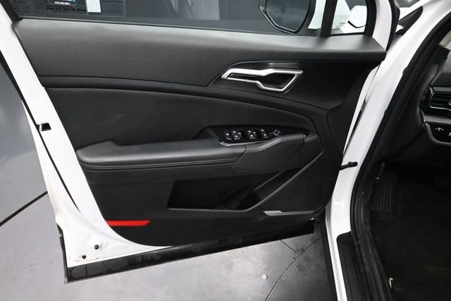 Used 2023 White Pearl Kia EX image 15