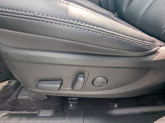 Used 2023 Silver Hyundai SEL Premium image 21
