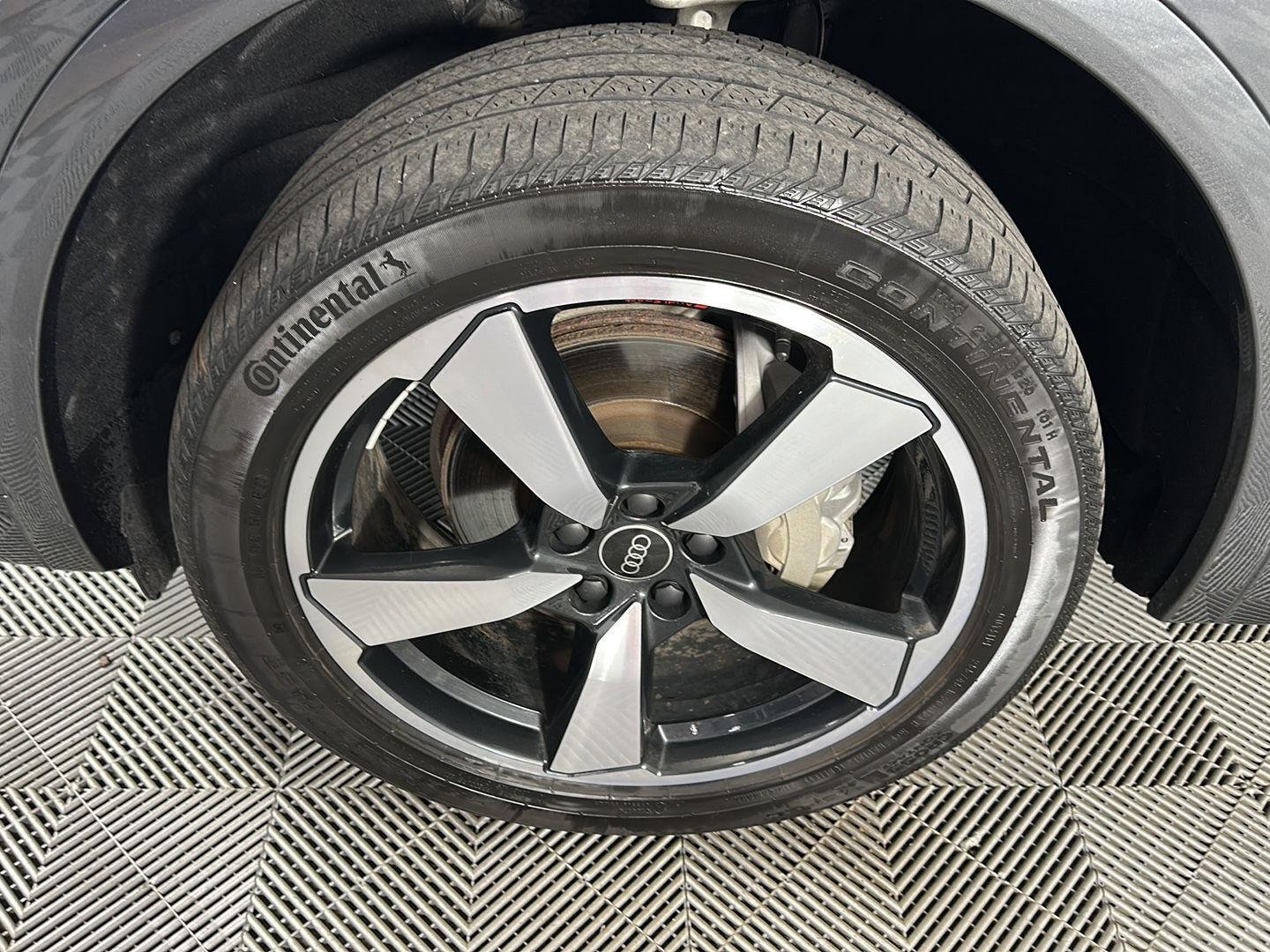 Used 2023 Daytona Gray Pearl Effect Audi S line Premium Plus image 15