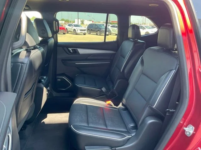 Used 2025 Red Buick Preferred image 27
