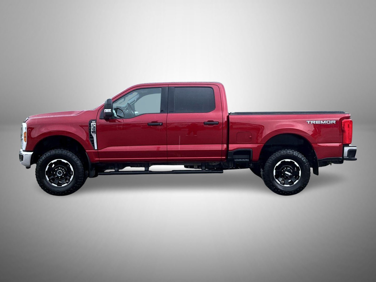 Used 2025 Red Ford XLT image 8
