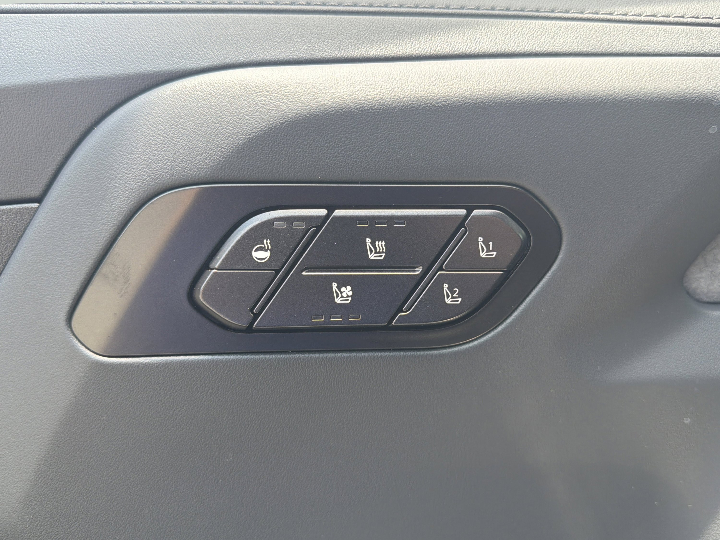 New 2027 Wolf Gray Kia X-PRO SX image 20