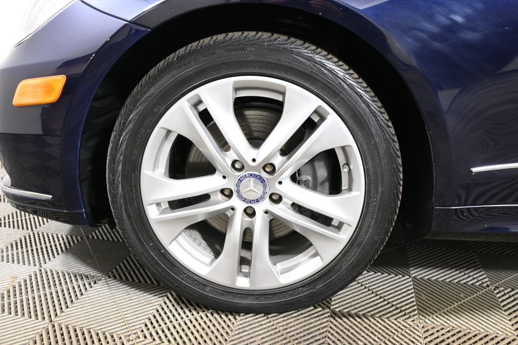 Used 2010 Capri Blue Metallic Mercedes-Benz E 350 image 12